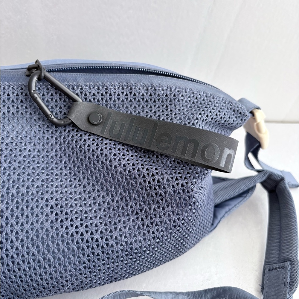 Lululemon Ahletica Slate Blue Unisex All hours Belt Bag Sz Small - Picture 7 of 13
